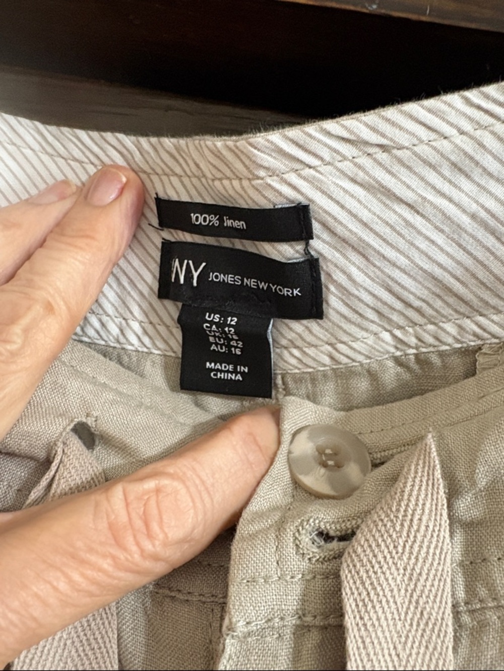 Women’s Linen Drawstring Shorts - Beige - Picture 4 of 5